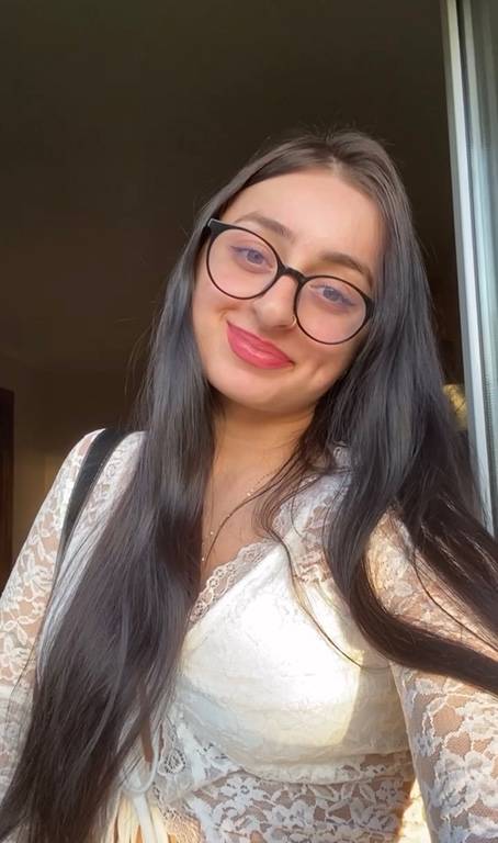 ვასწავლი სალაპარაკო ინგლისურს.