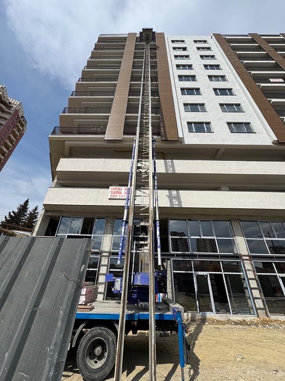 ჟირაფიამწე-ლიფტიგარე-ლიფტი-პიონერკა