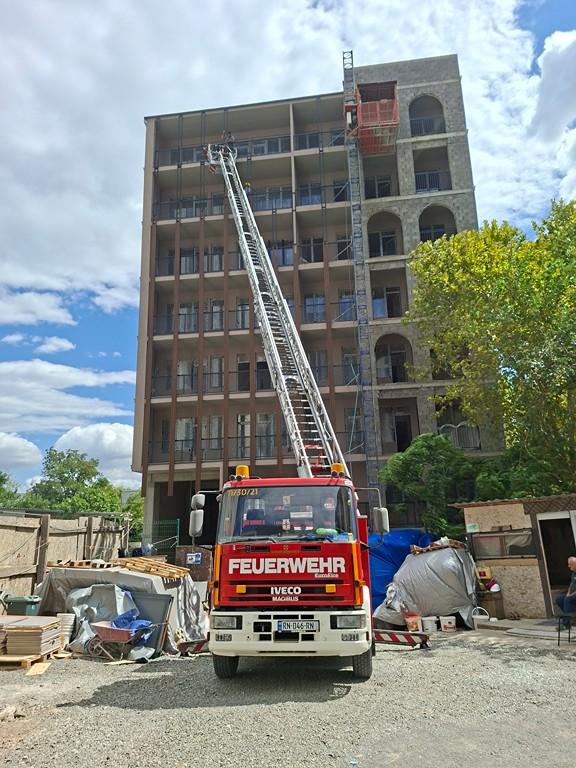 ქირავდება-ამწე-კალათები-31-მ-24-მ-18-მ