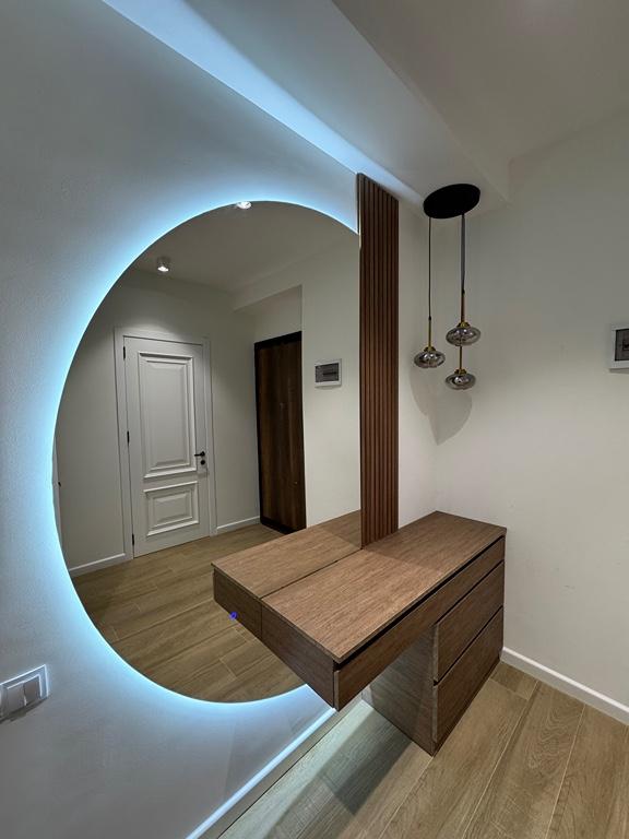 ნებისმიერი-ზომით-ფორმით-და-ფონით-სარკეები-განათებით