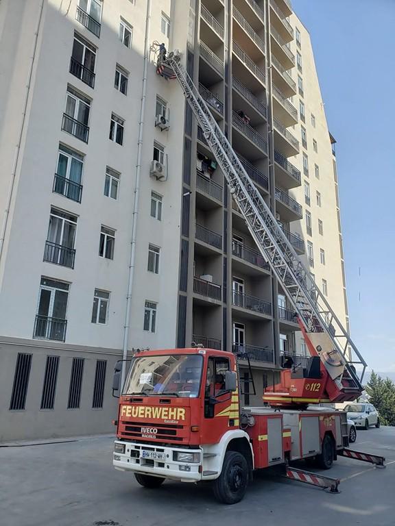 ქირავდება-32-მეტრიანი-ამწე-კალათა