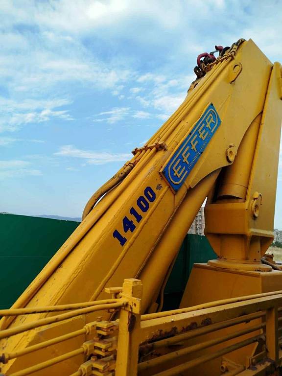 ქირავდება ამწე-მანიპულატორი