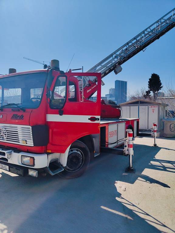 ამწე კალათი 30 მეტრი ქირავდება